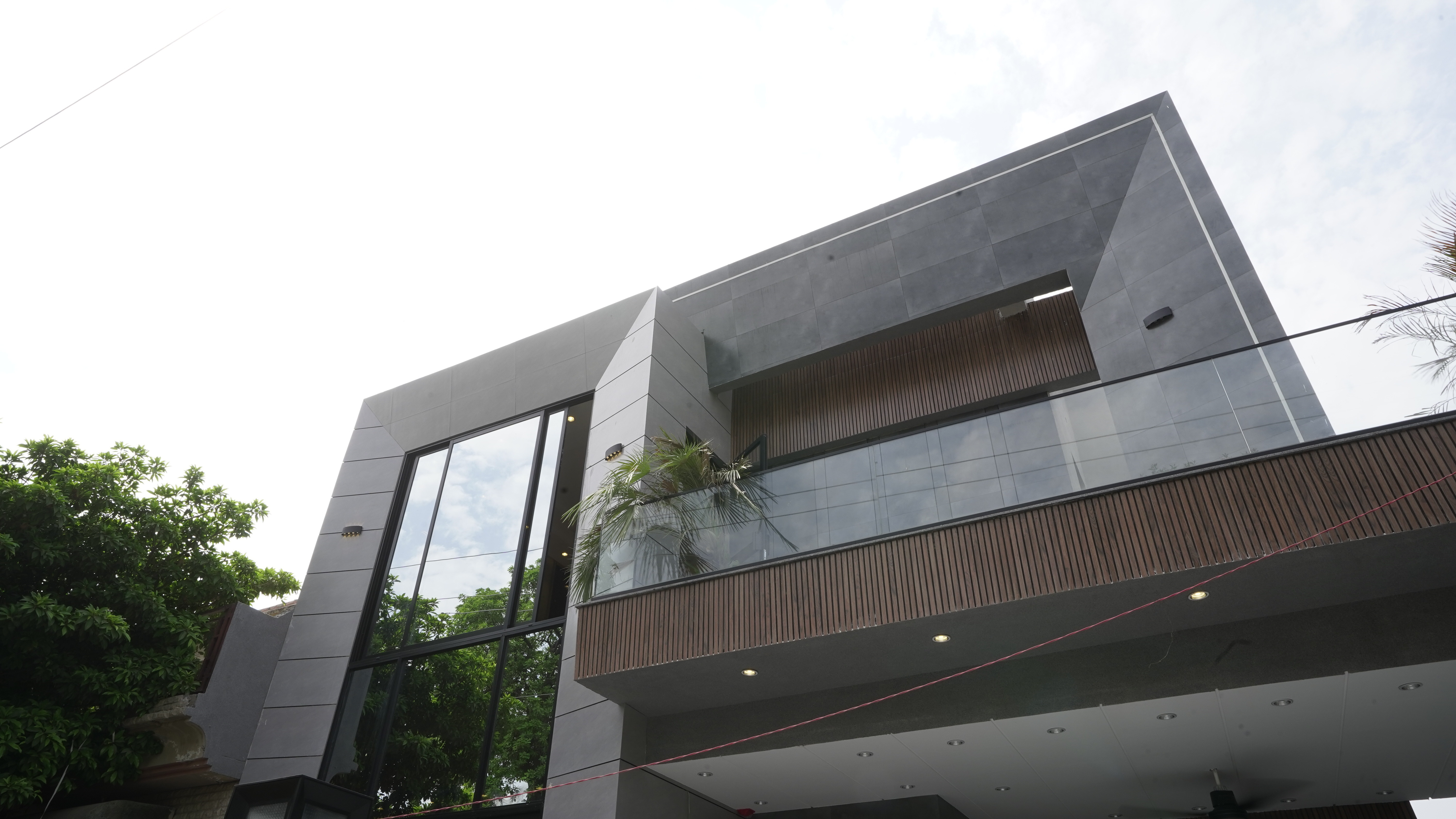 Modern & Stylish House for Sale in DHA Phase 3, Lahore.