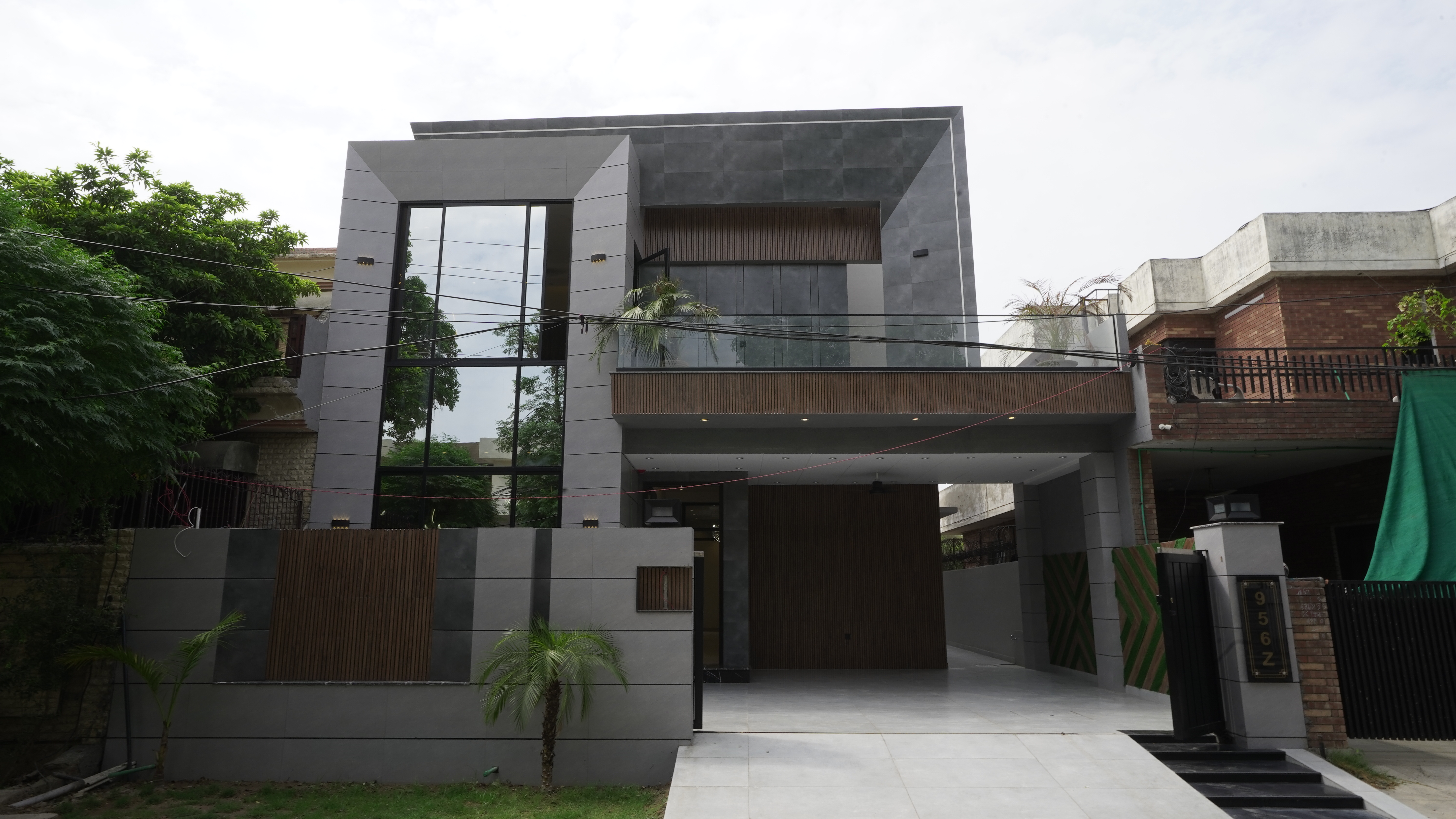 Modern & Stylish House for Sale in DHA Phase 3, Lahore.