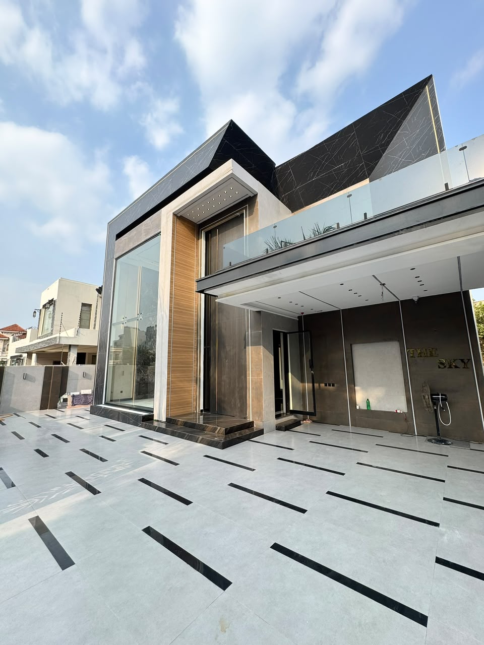 1 kanal brand new ultra Modern house for sale in dha phase 5 Lahore Sector C