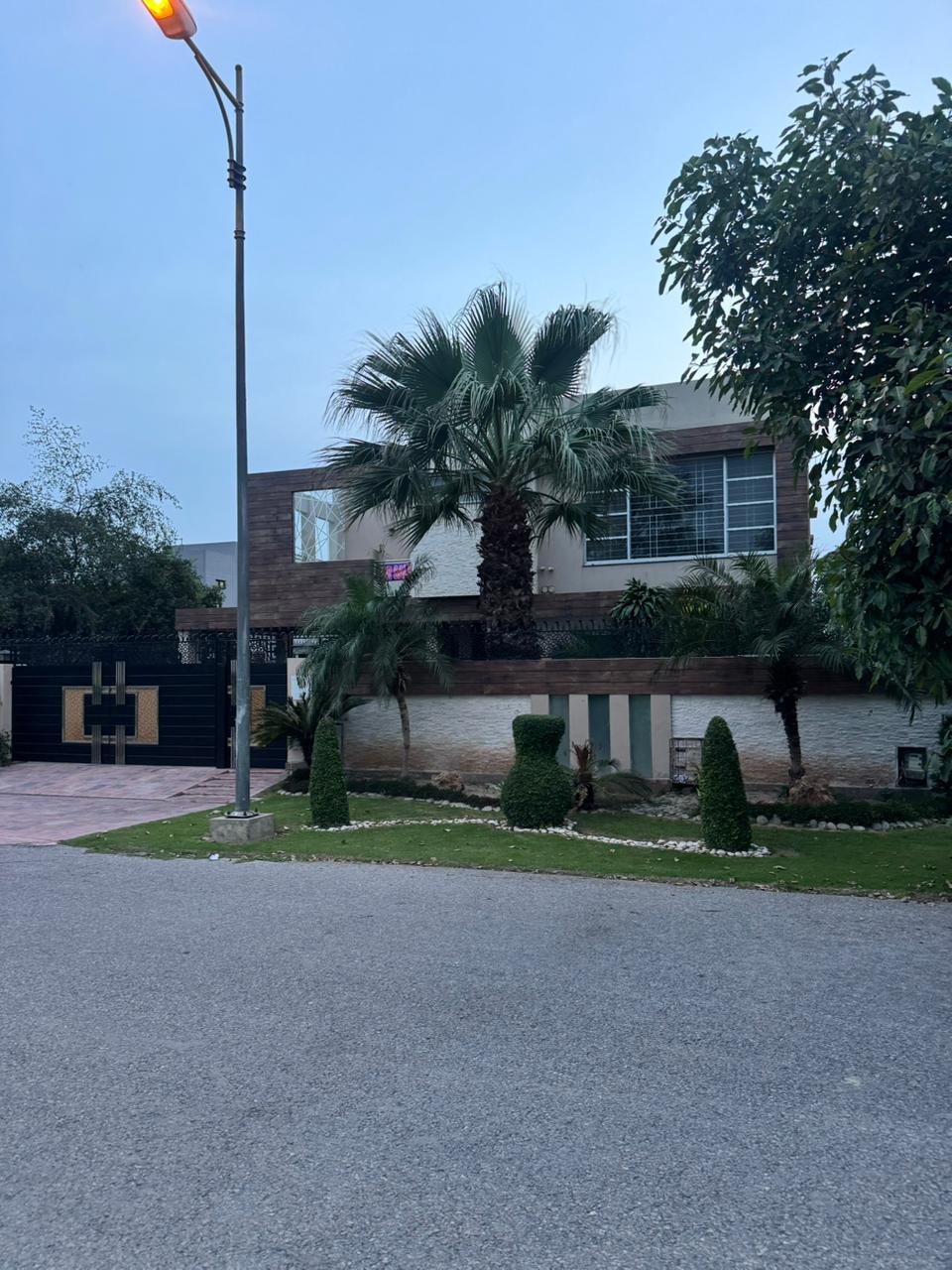 1 kanal owner build furnished house for sale in dha phase 6 Sector H