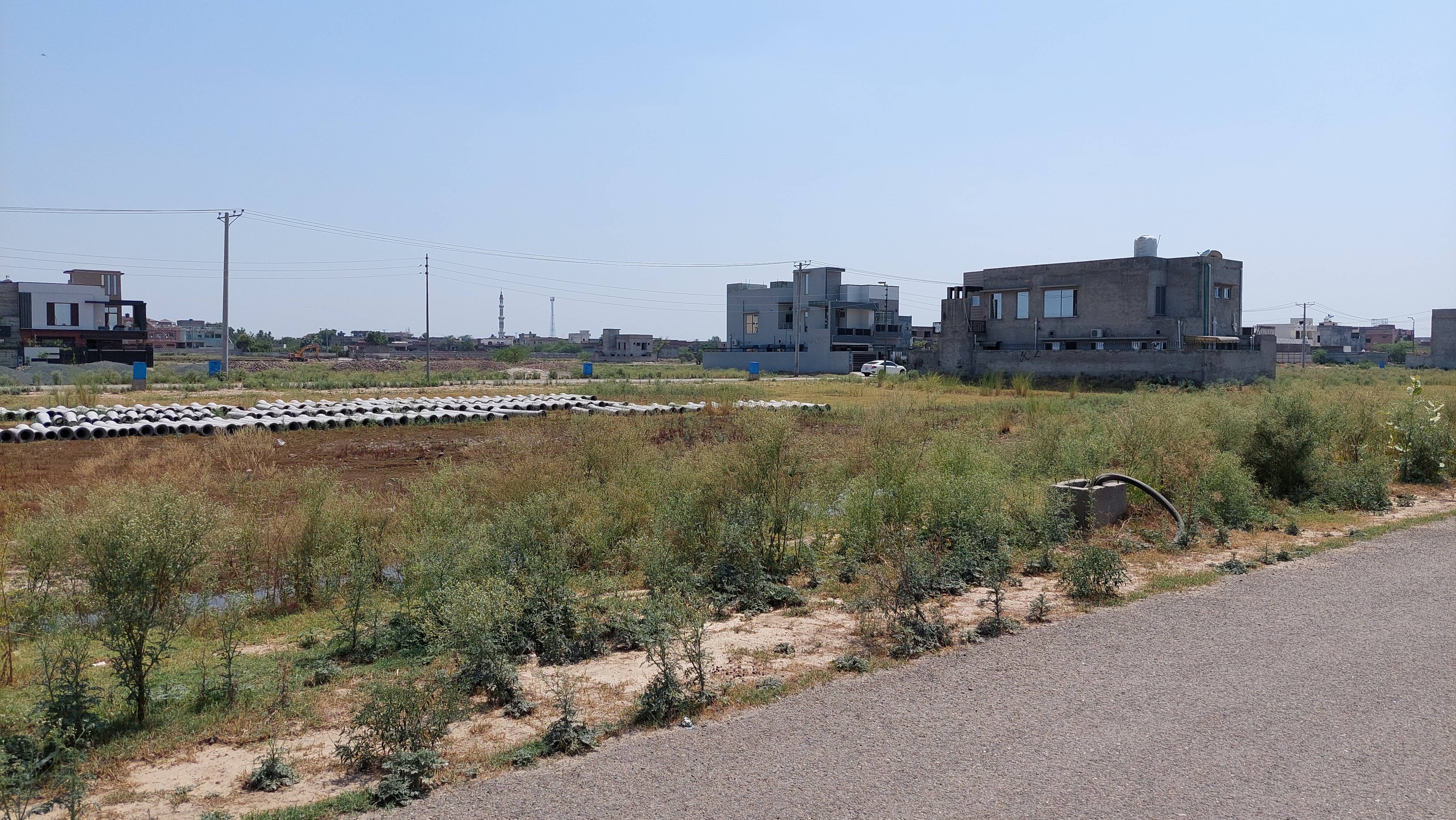 1 kanal Plot for sale  100ft Wide Road  DHA Phase 8  Plot # Z6 270