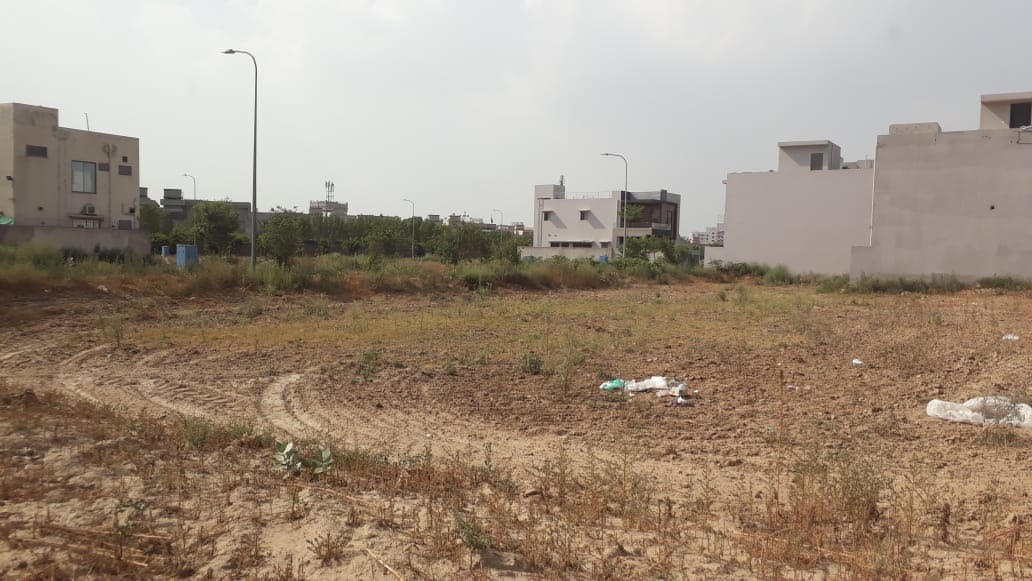 5 Marla Plot for sale  DHA Phase 8  Plot # Z4  426