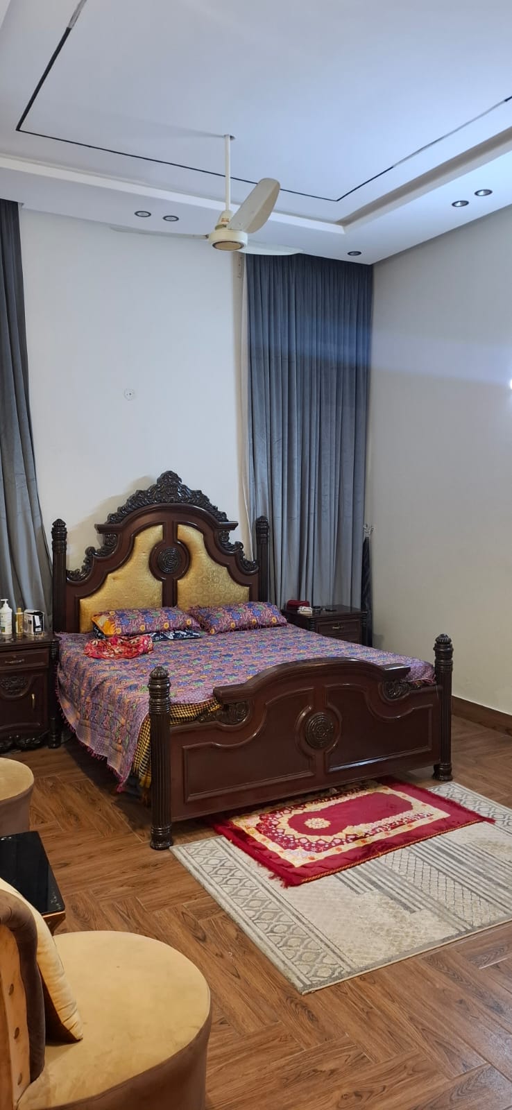 1 Kanal Slightly Used House Available for sale in Bankers Avenue Cooperative Housing