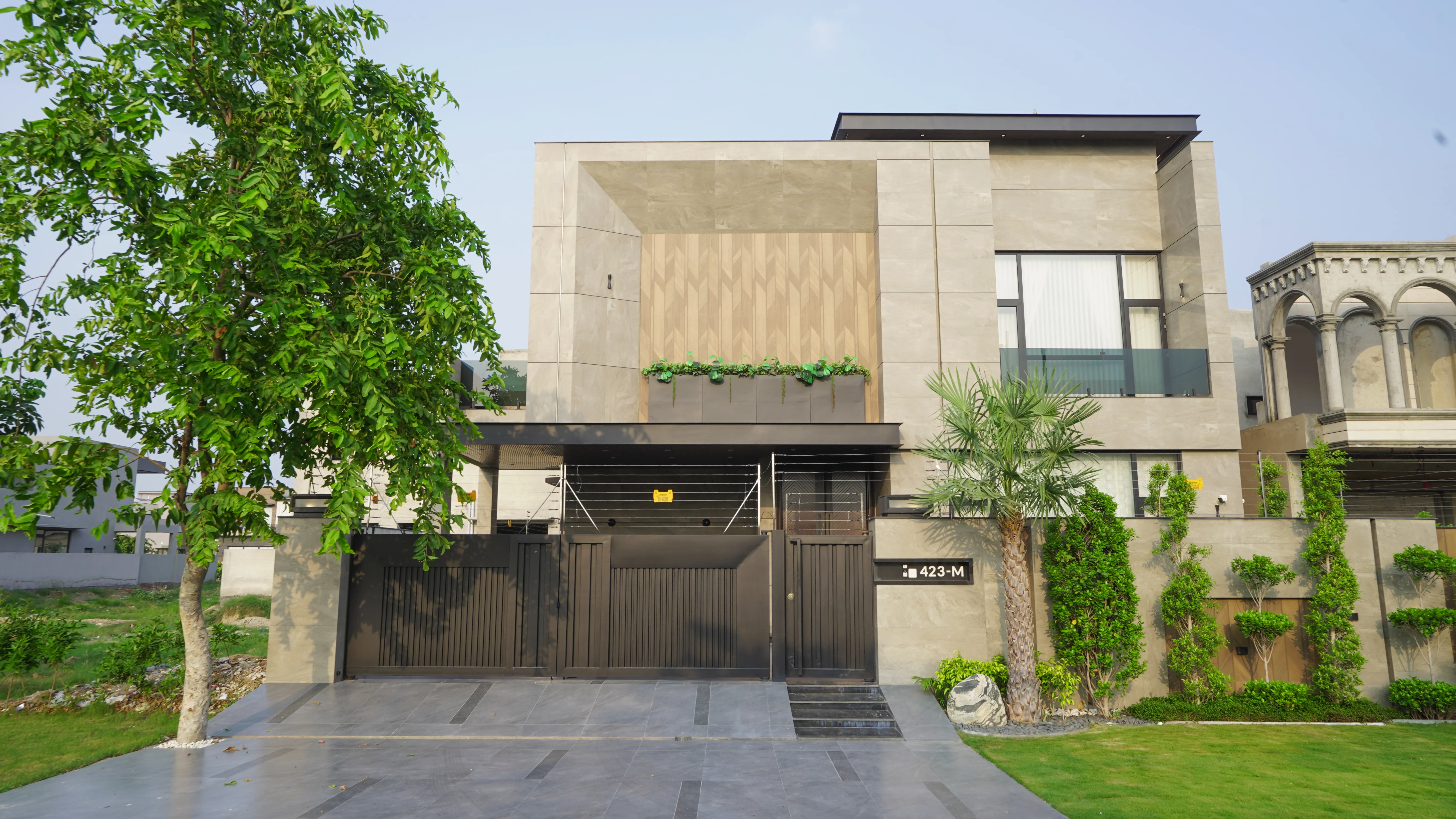 1 Kanal Fully Furnished House for Sale in DHA Phase 6, Lahore.