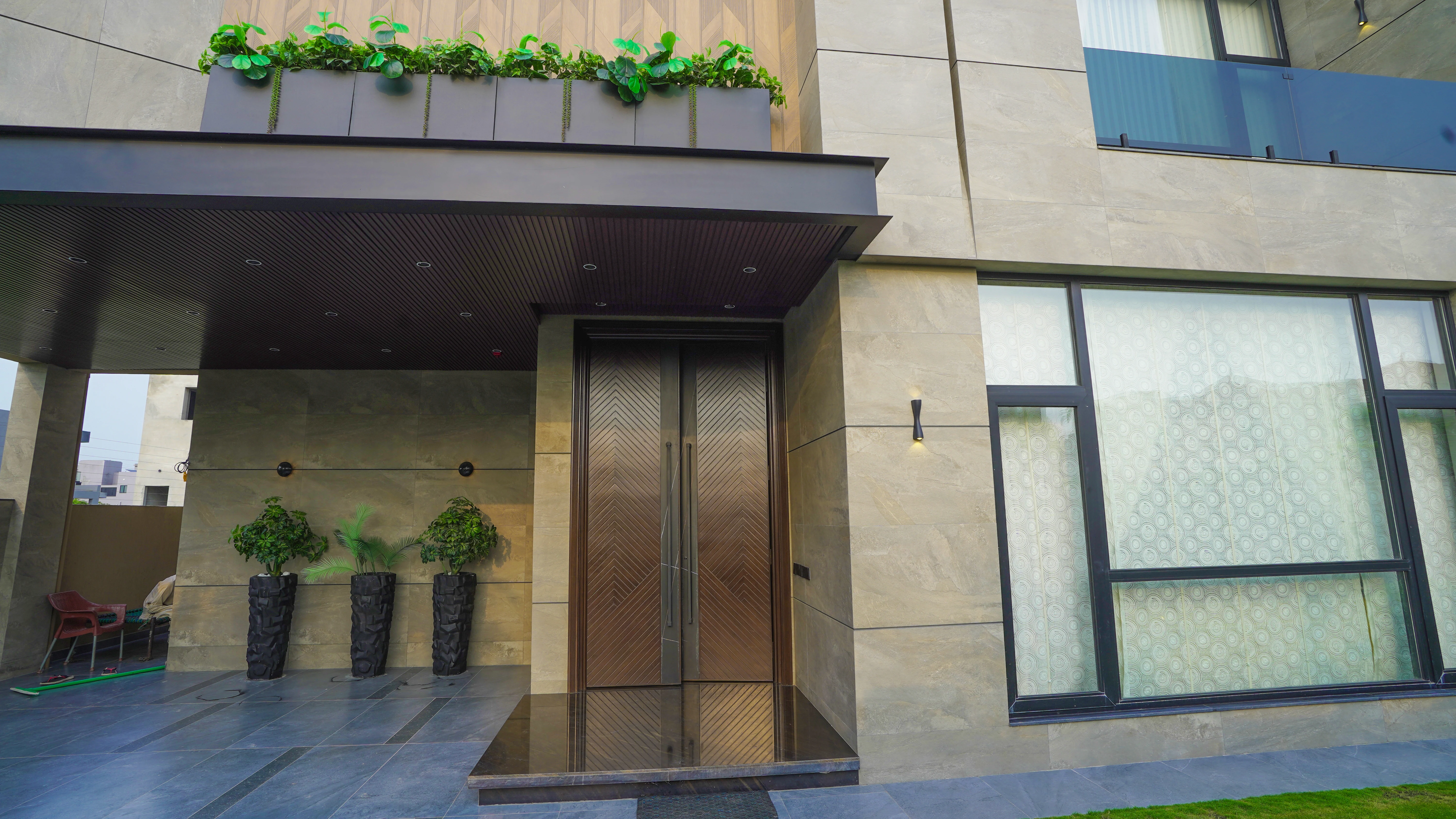 1 Kanal Fully Furnished House for Sale in DHA Phase 6, Lahore.
