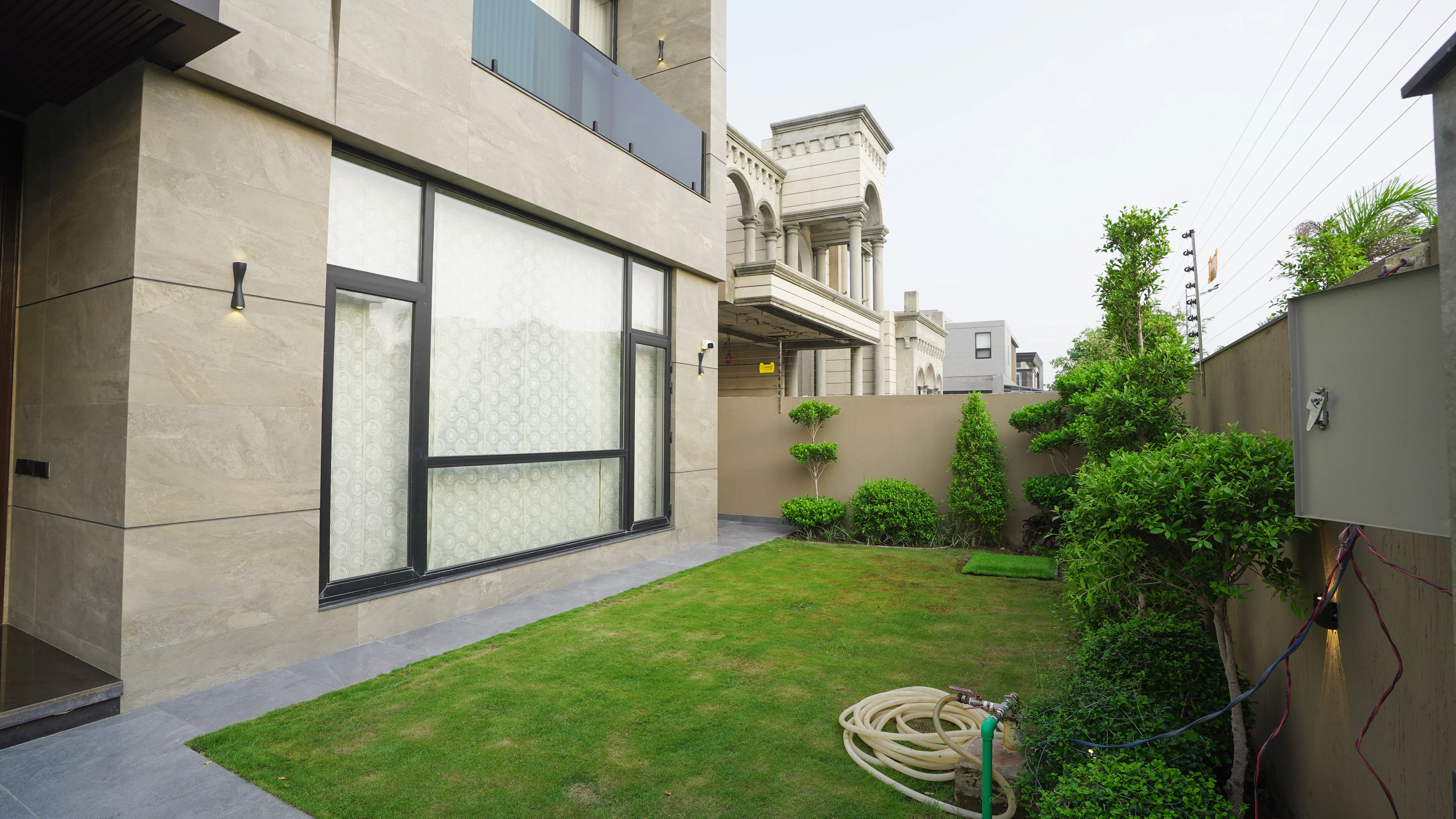 1 Kanal Fully Furnished House for Sale in DHA Phase 6, Lahore.