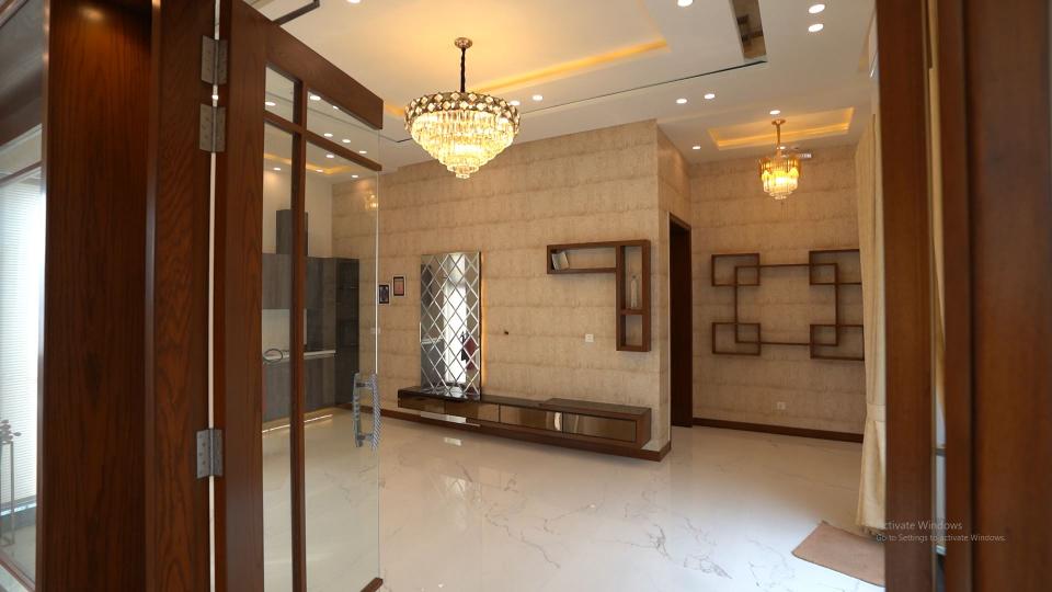 20 MARLA ELEGANT AND FULLY MAINTAINED SUPER HOT LOCATED BUNGALOW FOR SALE  BLOCK  B  OF DHA PHASE 6 LAHORE.