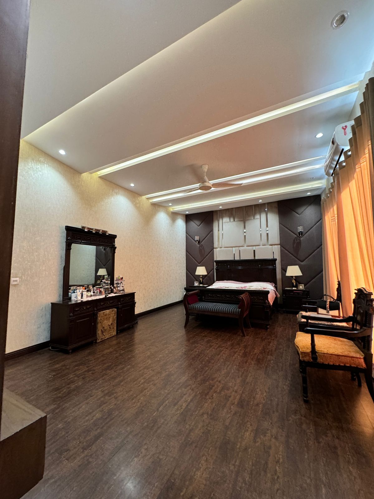 1 KANAL FULLY FURNISHED ULTRA MODERN LUXURY BUNGALOW AVAILABLE FOR SALE OF DHA PHASE 6 M Block