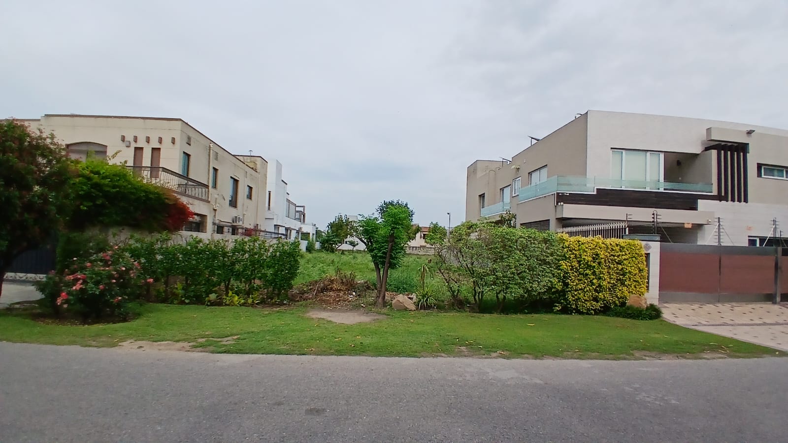 1 Kanal  Residential Plot DHA  Phase 8 For Sale At Populated Place Plot # V 754
